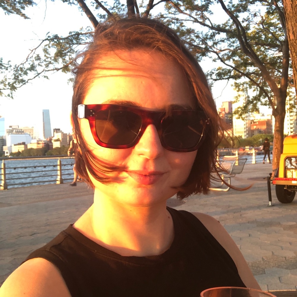 Meet your Posher, Ariela